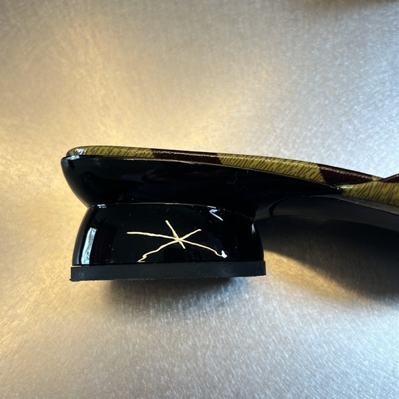 VIA SPIGA "DINGLE" SLIDE, GREEN AND BROWN ZEBRA PATENT, SIZE 8M - Picture 6 of 6